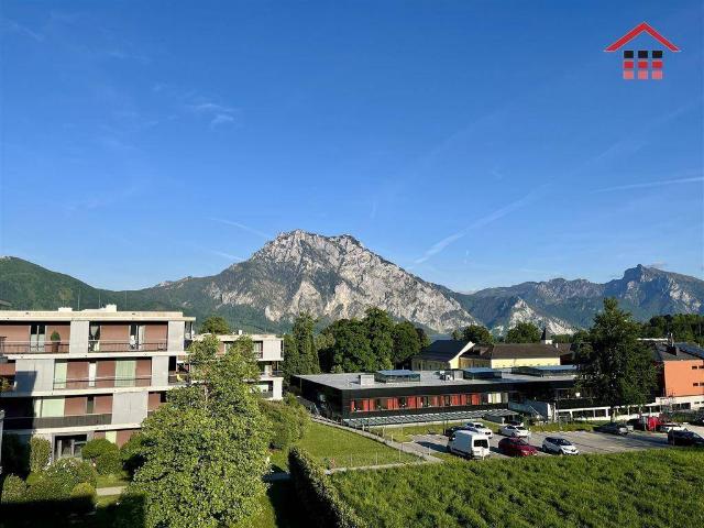 High End Dachgeschosswohnung mit Traunsteinblick