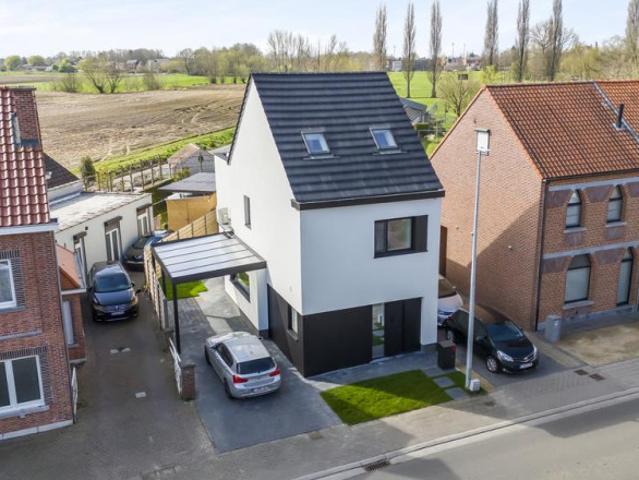 High end gerenoveerde woning in Nieuwkerken Waas