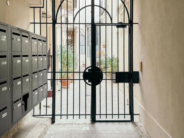 ✨ High end renovated studio – Oberkampf – Quiet courtyard viewh nice city view