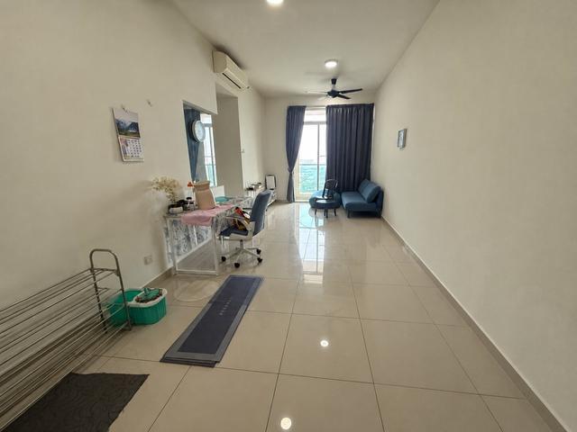 High Floor Block J Unit Mutiara Ville next to Tamarind square mmu uoc