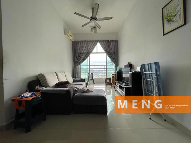 High floor Boulevard 936sqf Renovated with 2 carparks at Farlim