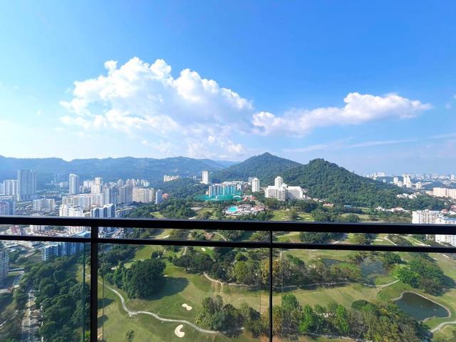 High floor corner unit fully furnished wifi movein condition