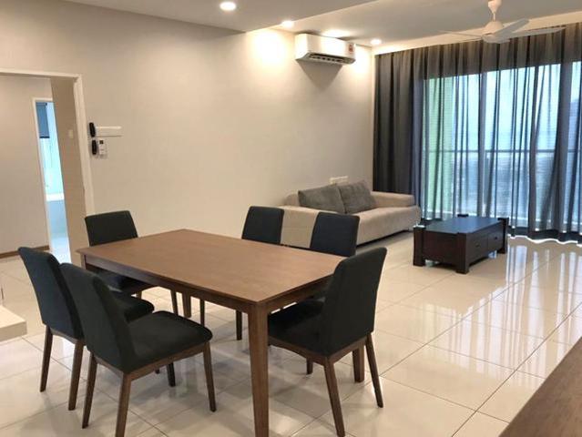 High floor corner unit fully furnished movein condition
