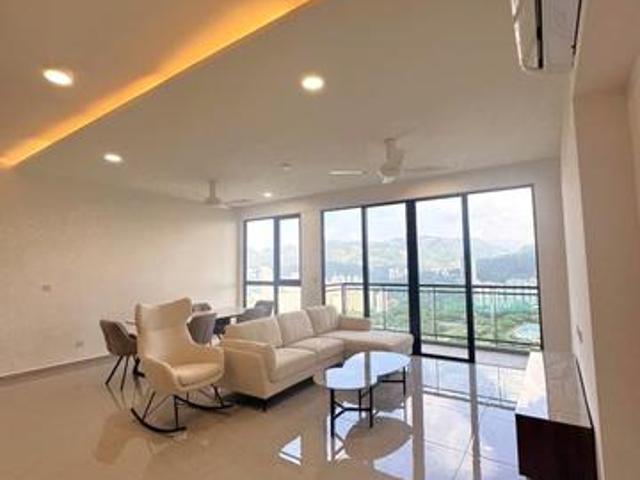 High floor corner unit fully furnished movein condition