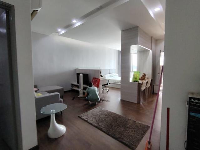 High floor SOHO unit at Silk Sky with stunning open view