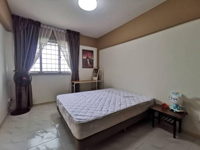 High floor unblocked * Corner unit, privacy * Well maintained