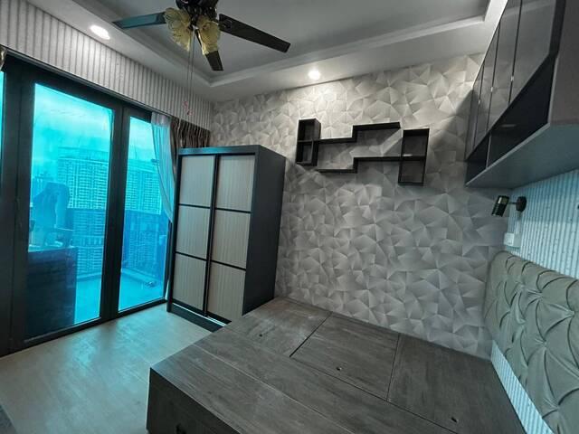 High Floor with balcony * Full furnished * Ready to move in