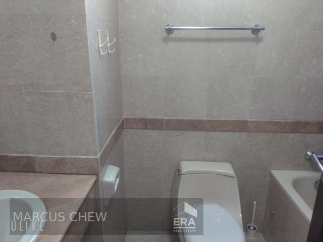 High Floor 2 bedroom unit for rent at Tanglin Regency