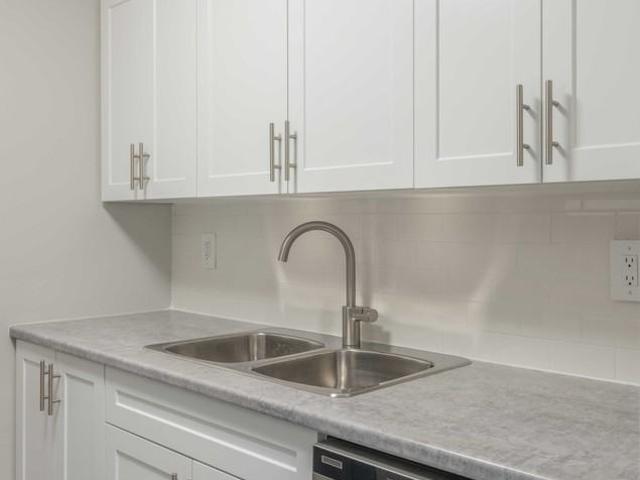 High Park Place Apartments 1 Bedroom Apartment for Rent at 985 Maxwell St, Sarnia, ON N7S 4G2 High Park