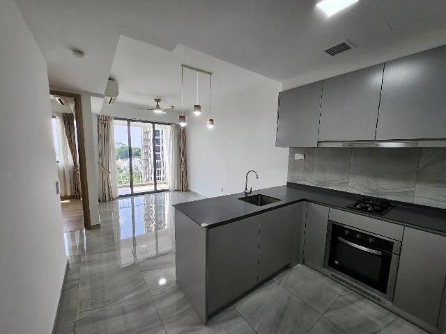 High Park Residences Condominium For Rent, $3,200, 2 Bed 2 Bath 678 sqft $4.72 psf