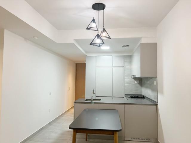 High Park Residences Condominium For Rent, $3,400, 2 Bed 2 Bath 667 sqft $5.10 psf