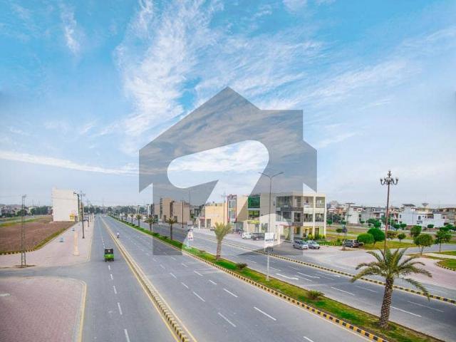 High Potential 5 Marla Commercial Plot in Park View City Lahore
