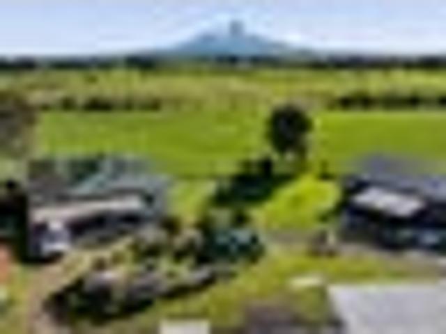 High profile rural zoned site with large storage