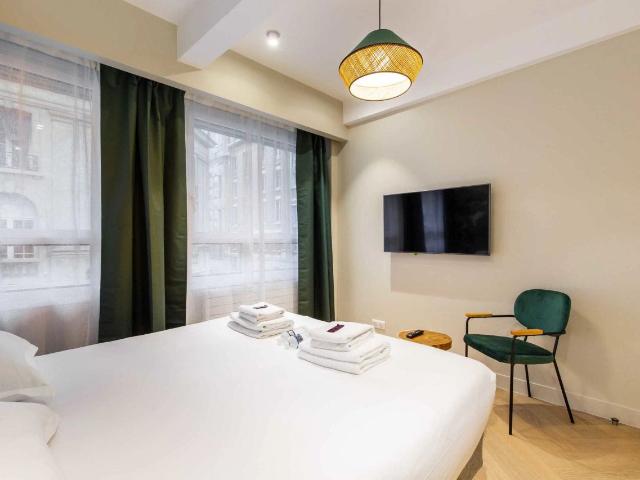 High standing apartment Muette, Paris Amsterdam Apartments for Rent