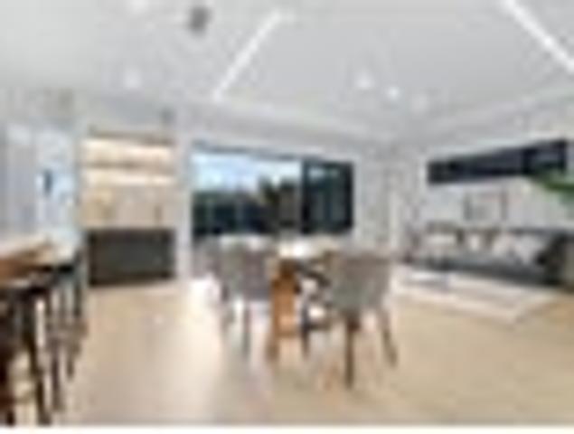 High Stud, Coastal Living in Ara Hills