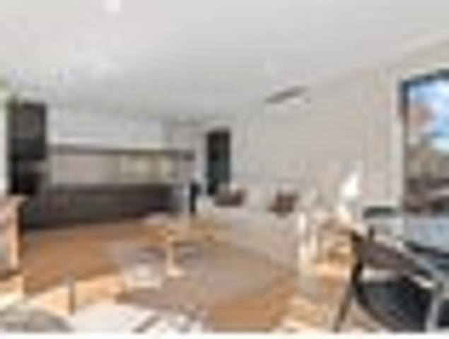 High Spec, Freehold and in the Cashmere High Zone
