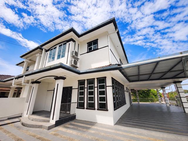 HIGHFIELD DOUBLE STOREY SEMI DETACHED FOR SALE At BATU KAWA KUCHING