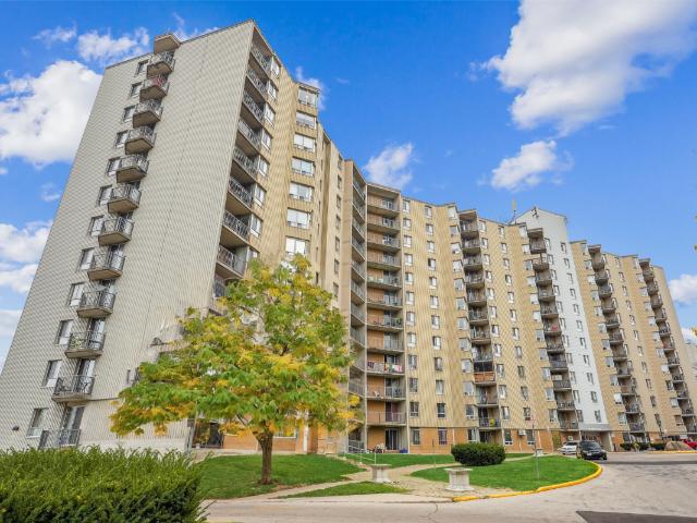 Highland Village 3 Bedroom available at 501 Wilkins Street, London [object Promise] for Rent