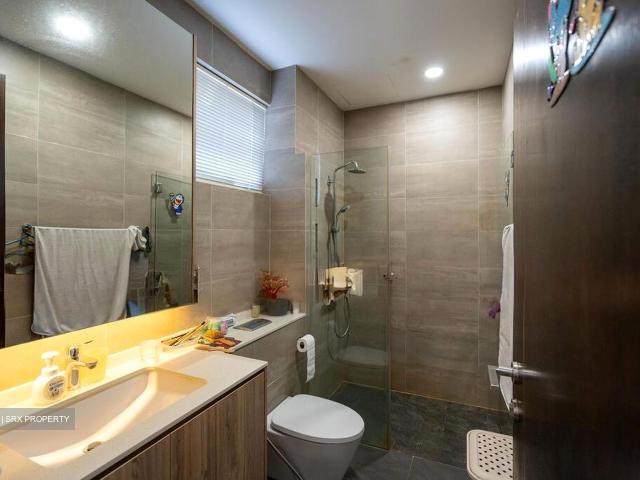 Highland Road D19, Terrace