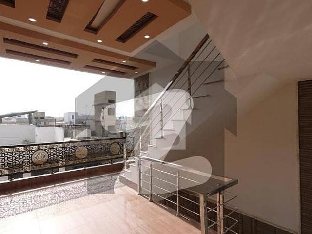 Highly Coveted 500 Square Yards House Is Available In Gulshan E Iqbal Block 7 For Sale