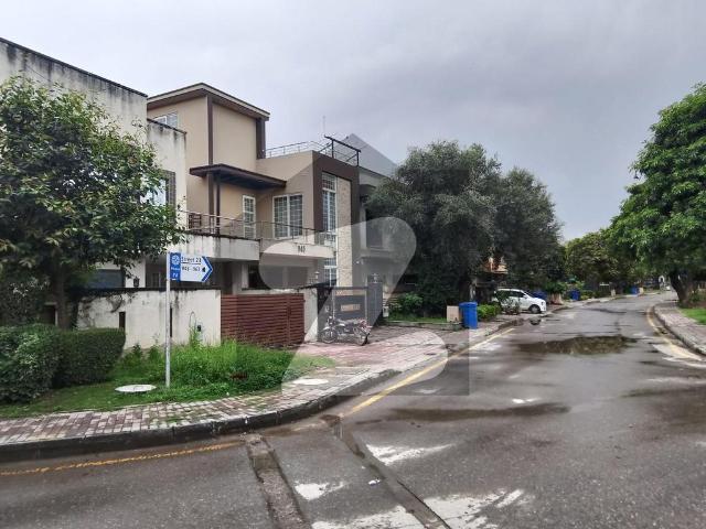 Highly Coveted 10 Marla House Is Available In Bahria Town Phase 4 For Sale Bahria Town Phase 4