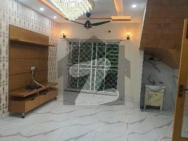 Highly Coveted 10 Marla Lower Portion Is Available In Allama Iqbal Town For Rent