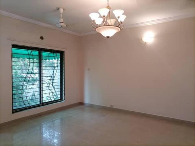 Highly coveted 12 marla house is available in askari 10 in Pakistan | Clasf real estate
