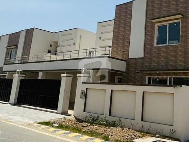 Highly Coveted 350 Square Yards House Is Available In Falcon Complex New Malir For Sale