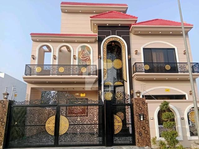 Highly coveted Corner 10 Marla House Is Available In Citi Housing Society For sale