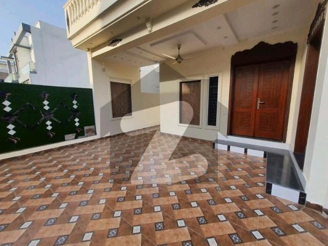 Highly coveted Prime Location 10 Marla House Is Available In Citi Housing Society For sale Citi Housing Society