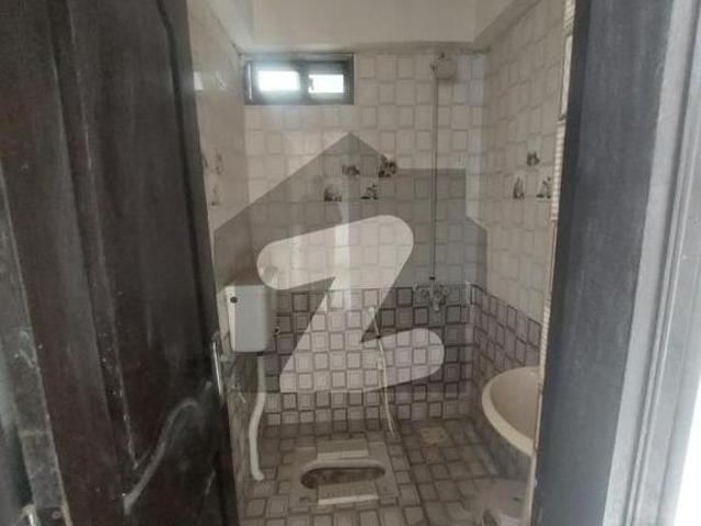 Highly coveted Prime Location 1200 Square Feet Flat Is Available In Badar Commercial Area For rent Badar Commercial Area