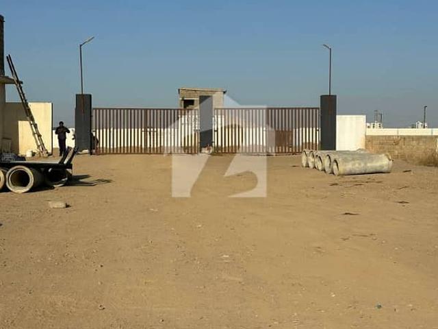 Highly coveted Prime Location 240 Square Yards Residential Plot Is Available In Faridi Niazi Society For sale
