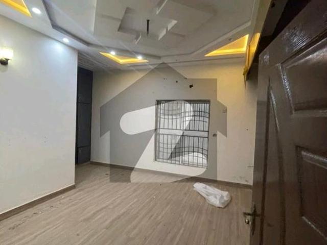Highly Desirable Corner 10 Marla House Available In Buch Executive Villas Phase 2