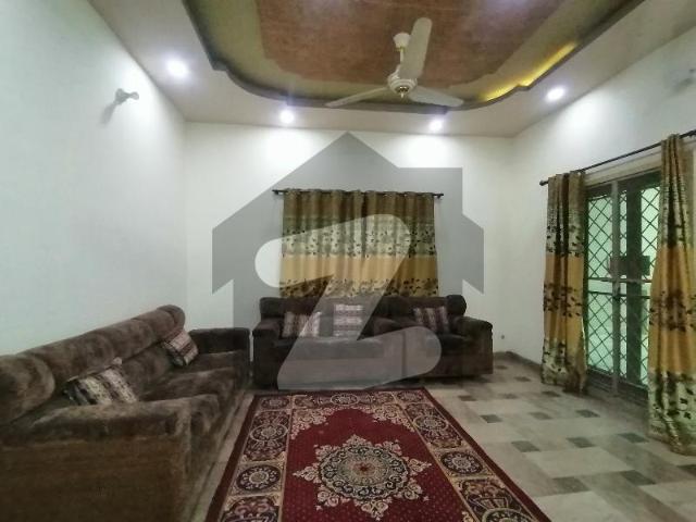 Highly Desirable Prime Location 8 Marla House Available In Royal Garden
