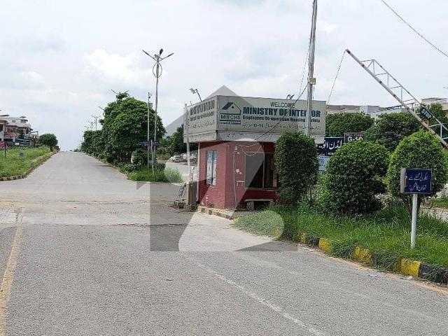Highly Desirable 1800 Square Feet Residential Plot Available In G 16/4