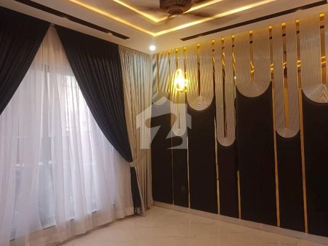 Highly Desirable 1 Kanal House Available In Bahria Town Sector C