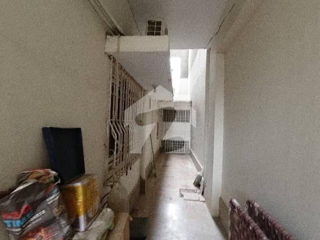 Highly Desirable 240 Square Yards Lower Portion Available In Gulshan E Iqbal Block 5