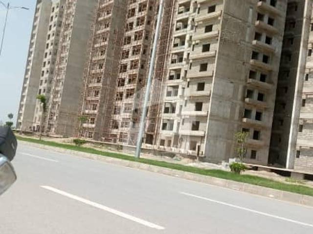Highly Desirable 375 Square Yards Flat Available In Askari 6