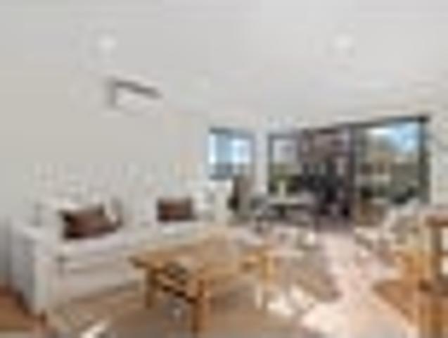 Highly Sought After Cashmere High Zone