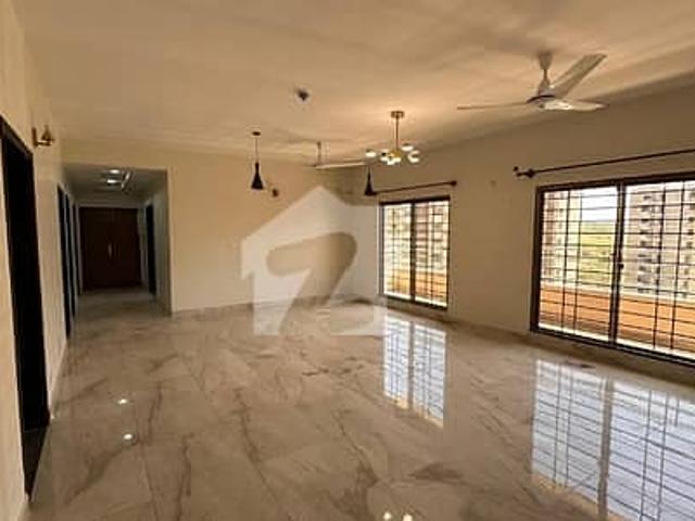Highly Prestigious 4 Bedroom Semi Detached SD Villa On Airport Road, Askari 9