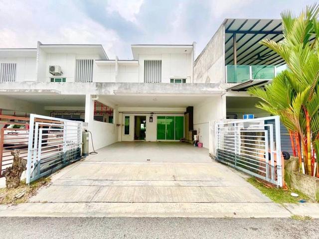 Hijayu 1 Sendayan Renovated Fully SPC Floor Double Storey