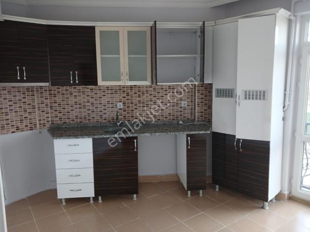 Hilal Akın Emlak’tan Yeşiltepe Mahallesi’nde Üniversiteye Yakın Kiralık 2+1 Daire