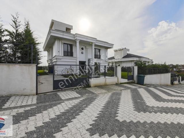 Hilal Konakları'nda Kiralık Lüks Villa 6+2, 480m², Havuzlu