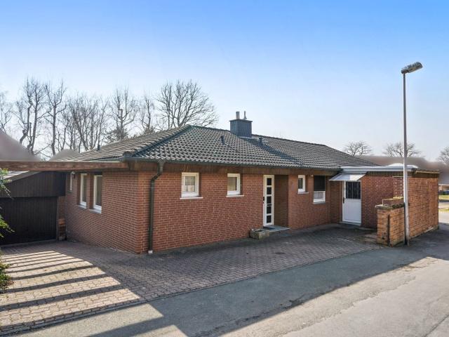 Hildesheim Itzum: Lichtdurchfluteter Bungalow mit Einliegerwohnung
