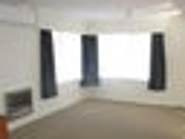 Hillcrest, 2 bedrooms, $500 pw