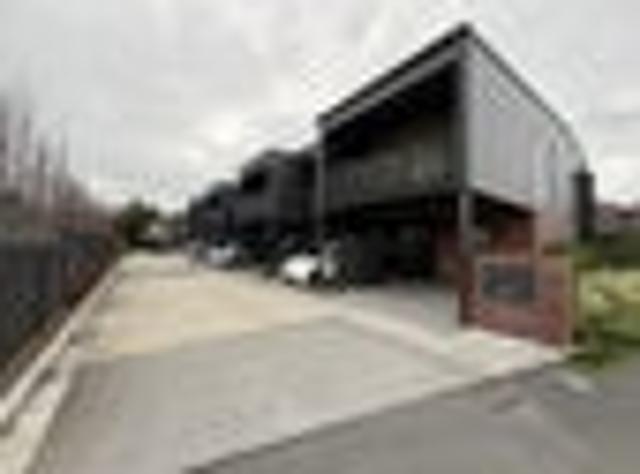 Hillcrest, 2 bedrooms, $580 pw