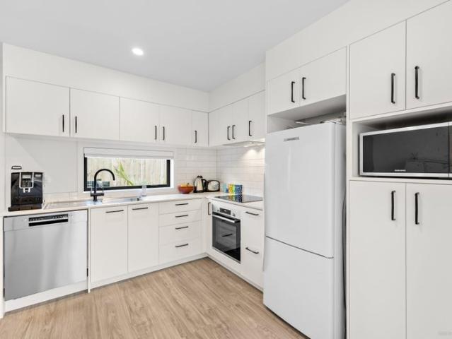 hillcrest, 2 bedrooms