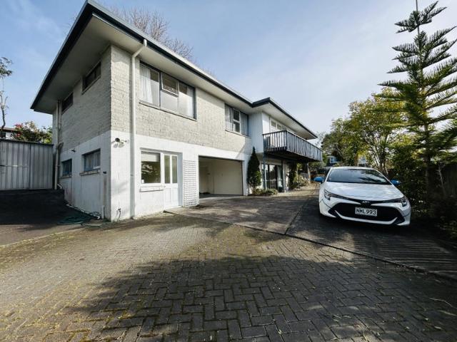 hillcrest, 4 bedrooms