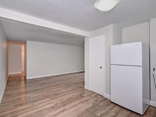 Hillcrest Apartments 2 Bedroom Apartment for Rent at 250 Queen St E, Centre Wellington, ON N1M 2Y6 Fergus