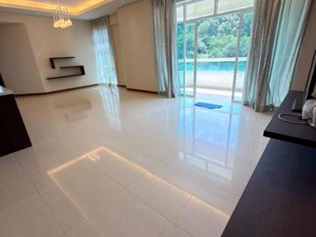 Hillcrest bukit jambul high floor hillview and golf view 2282sqft